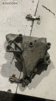 04E199275  seat leon  motor kulağı