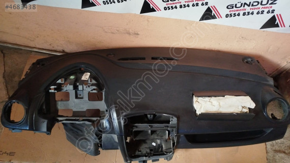 Renault Clio 4 ön göğüs model 2012 2018