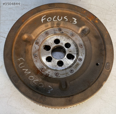 ford focus 3 volant (son fiyat)