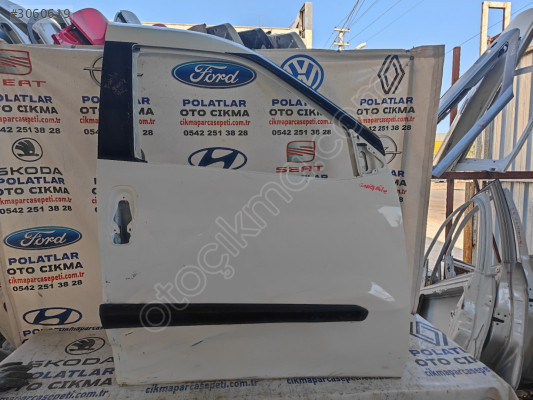 Fiat Doblo geniş aile sağ ön kapı Orjinal beyaz ğöçük hasarlı
