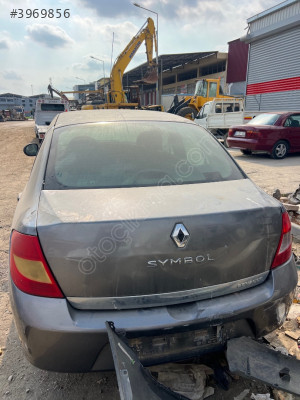 2011 Model Renault clıo thalia kasa çıkma arka bagaj