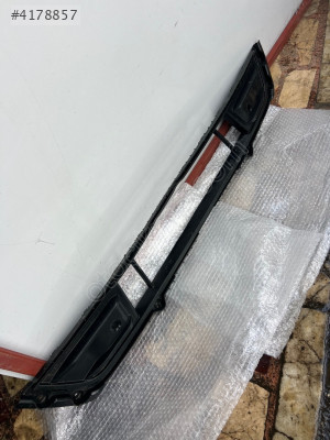 2024 Ford Ranger çıkma ön tampon orta ızgarası