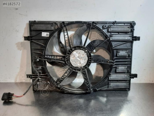 5Q0121203DE PASSAT B8 FAN MOTORU KOMPLE DAVLUMBAZLI 2015-2018