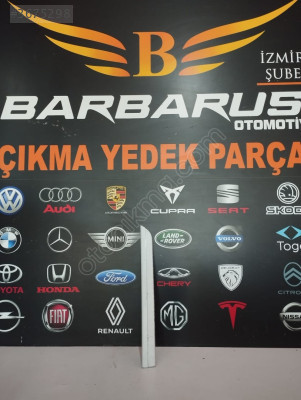 VOLKSWAGEN PASSAT B8 SOL ARKA KAPI BANDI 3G0854949L