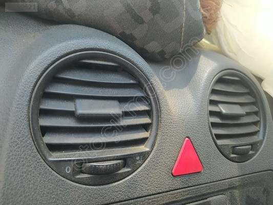 ÇIKMA VW CADDY ORTA HAVALANDIRMA IZGARASI