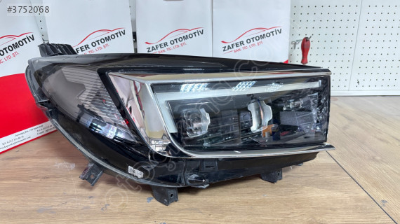 Opel Grandland X 2021-2023 Sağ Far 9840302180