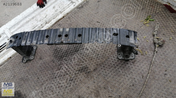 FORD FOCUS ÖN TAMPON DEMİRİ İTHAL 2008-2011