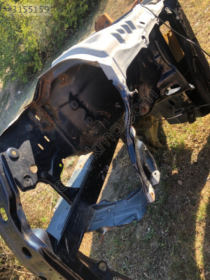 Mercedes w210 ön podye çıkma