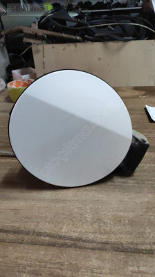 2013 VW TİGUAN DEPO KAPAĞI