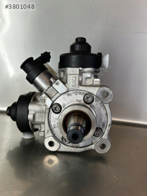 Enjeksiyon pompası maserati ghibli 157 3.0d 0445010684 35022140f