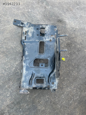 Opel Zafira Akü Alt Demiri