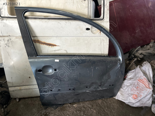 Citroën C3 sağ ön kapı