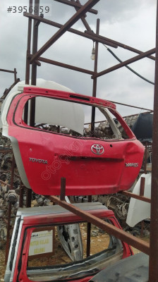 Toyota Yaris 2012 model arka bagaj kapağı