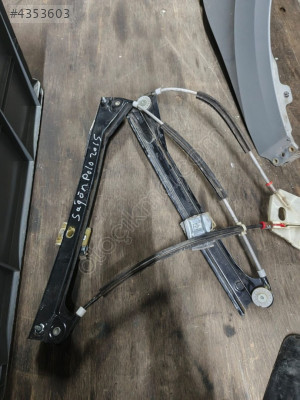 VOLKSWAGEN POLO SAĞ ÖN CAM KRİKOSU