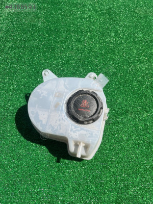 SKODA KAROQ YEDEK SU DEPOSU