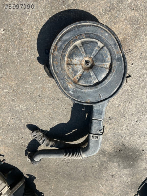 Mazda 626 Hava Filtre Kutusu