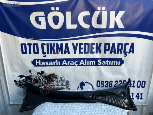 520992140E Fiat Egea Cross Ön Cam Izgarası ORJİNAL