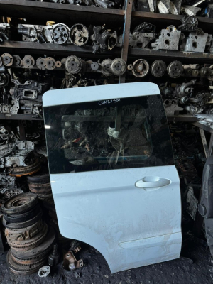 FORD TOURNEO SAĞ ARKA KAPI SÜRGÜLÜ KONUK OTO 05323167897