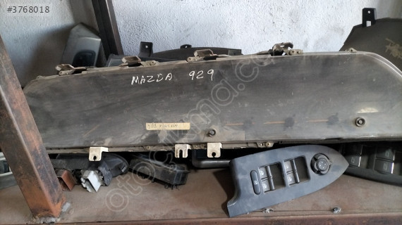 Mazda 929 kilometre saati