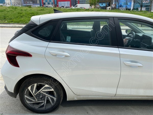 2024 Hyundai İ20 Sağ Arka Kapı