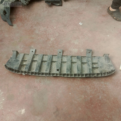 PEJO PARTNER TEPE ÖN TAMPON ALT MUHAFAZA PLASTİK 9683459180
