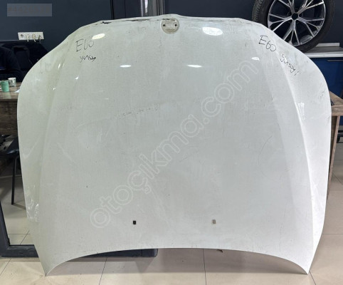 BMW 5 SERİ E60 BEYAZ UFAK HASARLI ÖN KAPUT YANSANAYİ