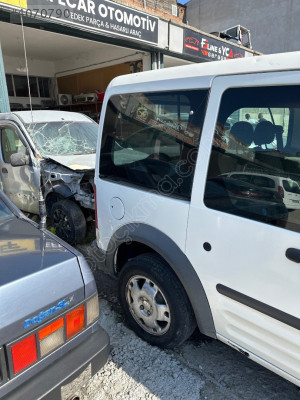Ford connect sağ arka çamurluk