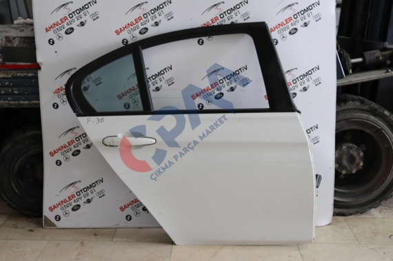 BMW 5 SERİSİ F30 SAĞ ARKA KAPI