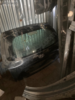 Hyundai santafe arka bagaj kapağı çıkma
