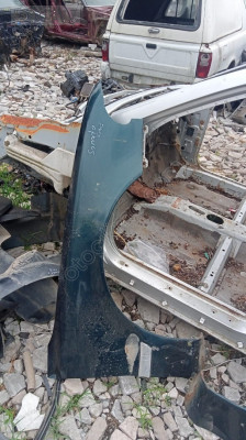 Hundai sonata sağ ön çamurluk 95 model. yedek parça