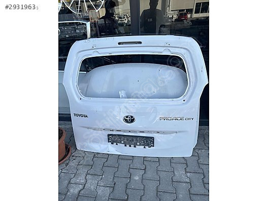 Toyota proace city bagaj kapağı