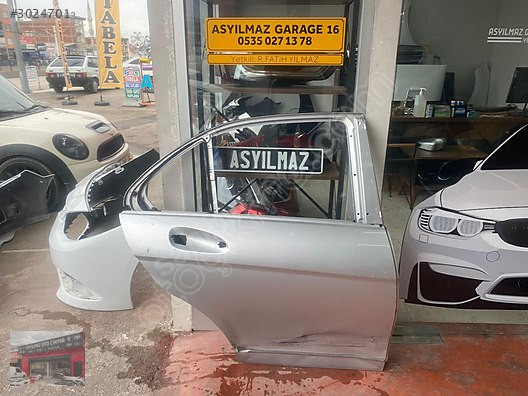 MERCEDES W204 SAĞ ARKA KAPI