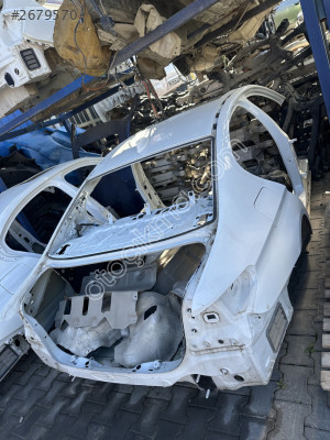 BMW G30 520 530 ARKA ÇAMURLUK KESME