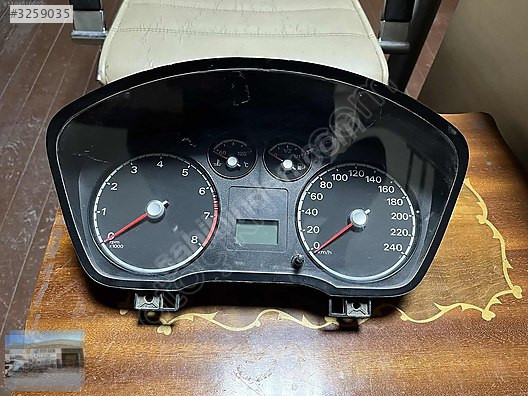 OTO CEMDEN ÇIKMA FORD FİESTA GÖSTERGE