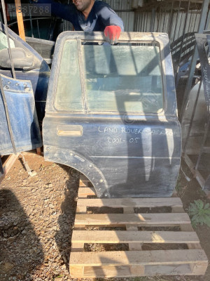 LAND ROVER SAĞ ARKA KAPI 2001 2005