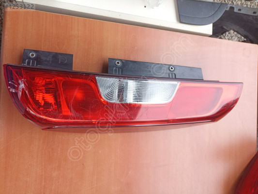Fiat Doblo Geniş Aile Sağ Arka Stop