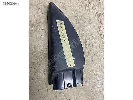 VW POLO SAĞ ARKA KAPI ÜÇGEN BRAKETİ