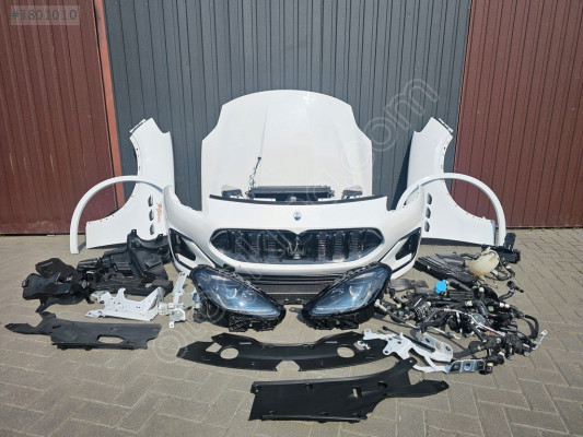Maserati Grecale ön tampon kaput çamurluklar seti