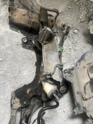 2014 RENAULT FLUENCE ALT TRAVERS VE DİREKSİYON KUTUSU