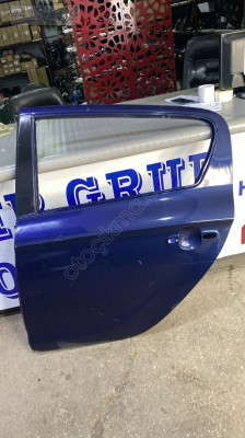 HYUNDAİ İ20 SOL ARKA KAPI SÖKME HATASIZ 2008-2012
