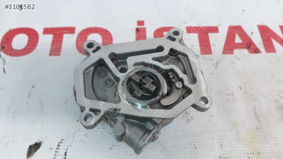 Mercedes C 205 VAKUM POMPASI A2701800901 BENZİNLİ