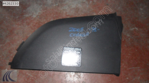 TOYOTA COROLLA 2012 ÇIKMA GÖĞÜS PLASTİĞİ SAĞ