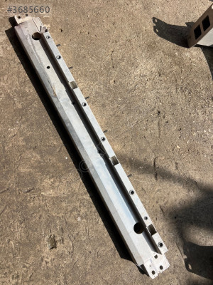 Land rover Evoq çıkma ön tampon demiri