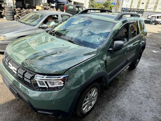 Dacia Duster 2 Xjd Komple Kesme Ön Yeşil Renk 2023 2024