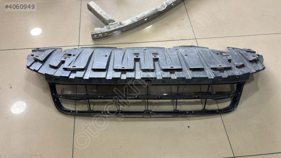 HONDA CİVİC FB7 ÖN TAMPON ORTA IZGARA