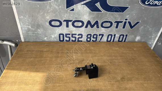 Ford Courier Akü Artı Kutup Başı Klemensi