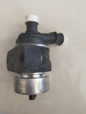 AUDİ A4 SU POMPASI 05L965567A 05L965567