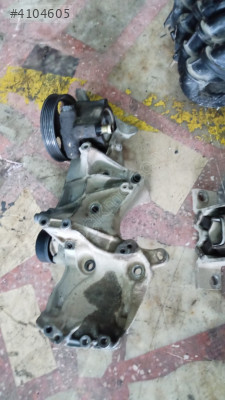 Renault 19 direksiyon pompası