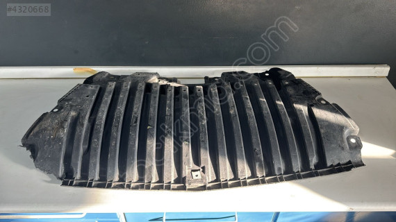 MERCEDES E SERİ W213 MAKYAJSIZ EXCLUSİVE ALT MUHAFAZA 2135200200