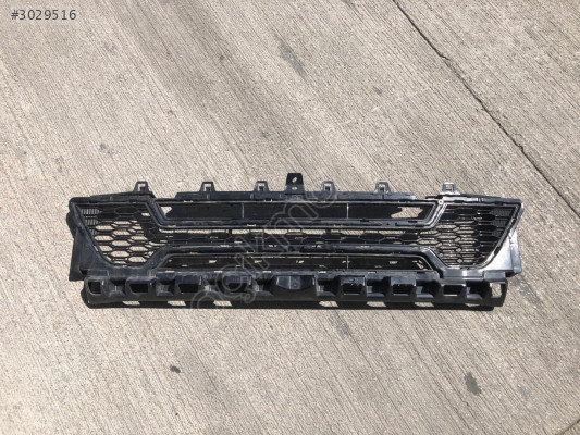 BMW X1 U11 ÖN TAMPON ORTA IZGARA 51115A0B678